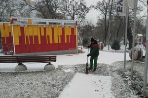 В Одессе и области идет снег: какая ситуация на дорогах фото 10