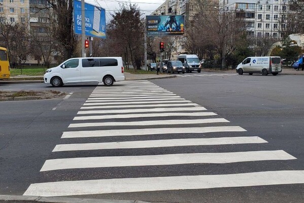 В Одессе на некоторых улицах обновили разметку  фото 2