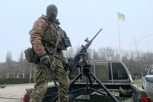 Аграрии Одесской области передали подразделениям ПВО тепловизоры и пикап фото