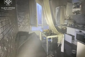 Из-за пожара в квартире 24-этажки в Аркадии погибла женщина  фото 1