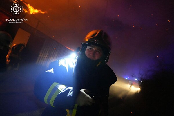 Под Одессой горели жилые дома и гаражи из-за генератора: есть пострадавшие фото 1