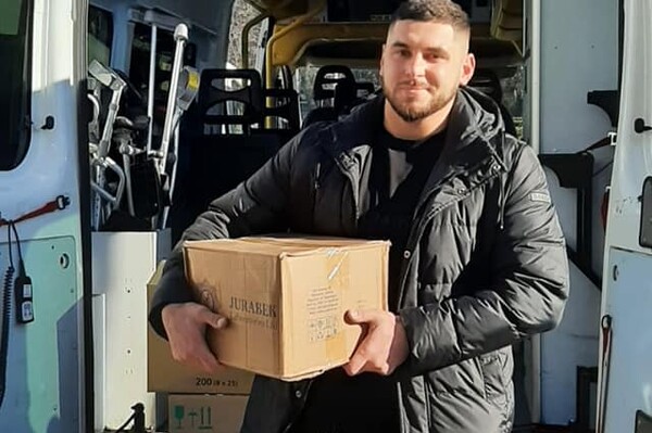 В Одессе благодаря пластику купили реанимобиль для Бахмутского направления фото