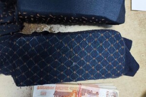 На Одещині затримали чоловіка, який ховав у шкарпетках 2,5 мільйона російських рублів фото 3