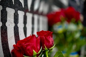 Гасили марку и возлагали цветы: одесситы почтили память жертв Холокоста  фото