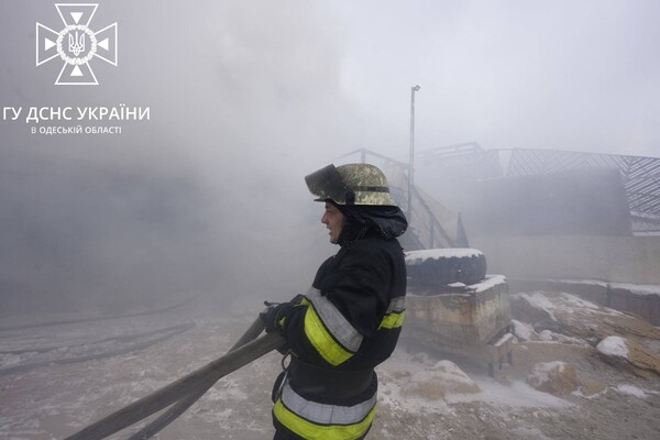 На одеському узбережжі згоріло кафе: загинув чоловік фото