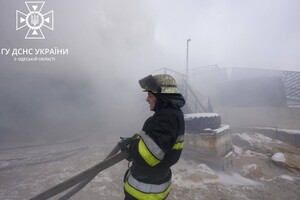 На одеському узбережжі згоріло кафе: загинув чоловік фото