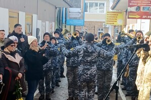 В Одессе открыли мемориальную доску погибшему защитнику Украины фото 7