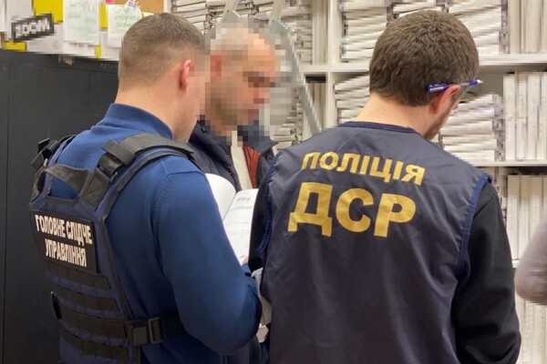 В Одесском порту продлевали документы морякам, которые находятся за границей фото