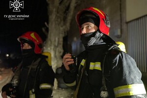 На Молдаванке загорелся двухэтажный дом: его тушили 35 спасателей фото