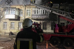 На Молдаванке загорелся двухэтажный дом: его тушили 35 спасателей фото 4