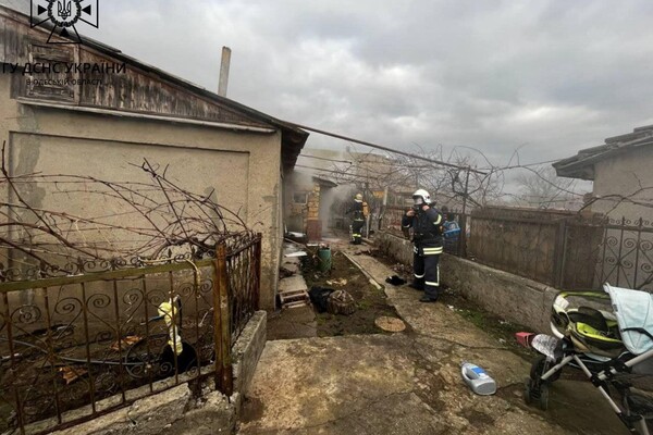 Из-за электрокамина: в страшном пожаре под Одессой погиб двухлетний ребенок, еще один пострадал фото 4