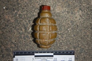 В Одесі затримали переселенця, який намагався продати гранату покупцю із Привозу фото 1