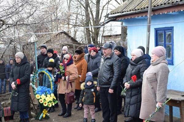 Воевал на востоке Украины с 2014 года: в Одесской области простились с 33-летним защитником фото