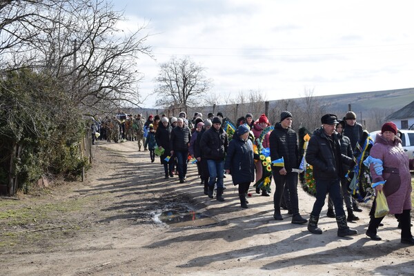 Воював на сході України з 2014 року: на Одещині попрощалися з 33-річним захисником фото 5