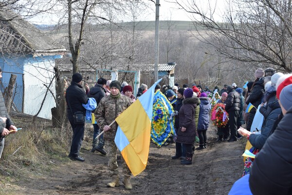 Воевал на востоке Украины с 2014 года: в Одесской области простились с 33-летним защитником фото 10