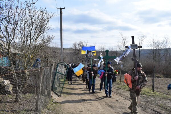 Воював на сході України з 2014 року: на Одещині попрощалися з 33-річним захисником фото 11