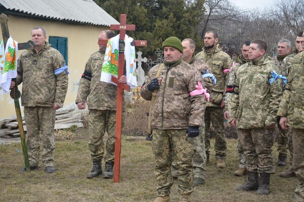 В Одесской области простились с защитником Русланом-Игорем Жосаном фото 11