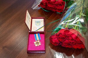 На Одещині сім'ї загиблого прикордонника вручили орден &quot;За мужність&quot; ІІІ ступеня фото 2