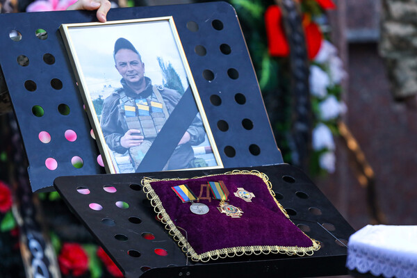 В Одессе простились с двумя погибшими в Донецкой области военными фото 4