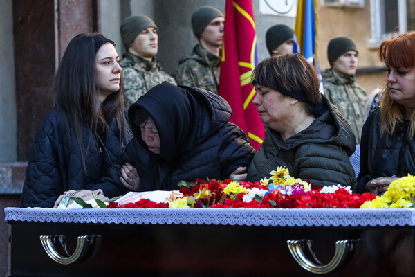В Одессе простились с двумя погибшими в Донецкой области военными фото 5