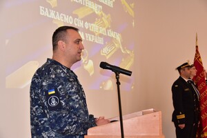 В Одессе состоялся выпуск офицеров Морской академии: выпускников поздравил Президент Украины фото 2