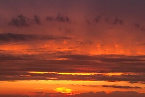 Неймовірне небо та веселка: одесити спостерігали &quot;соковитий&quot; захід сонця фото 14
