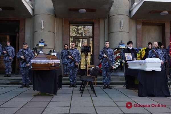 В Одессе простились с двумя погибшими защитниками фото 3