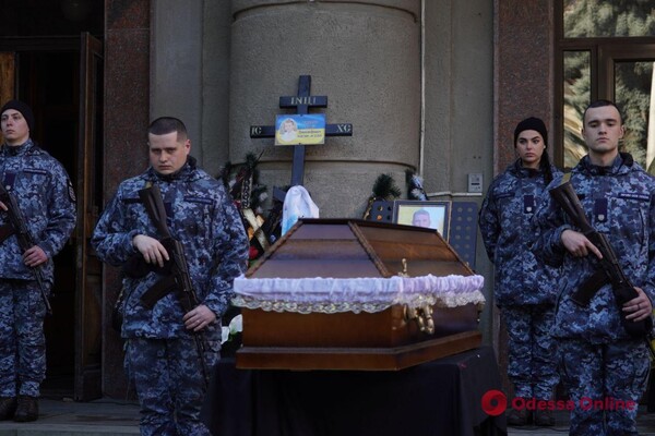 В Одессе простились с двумя погибшими защитниками фото 8