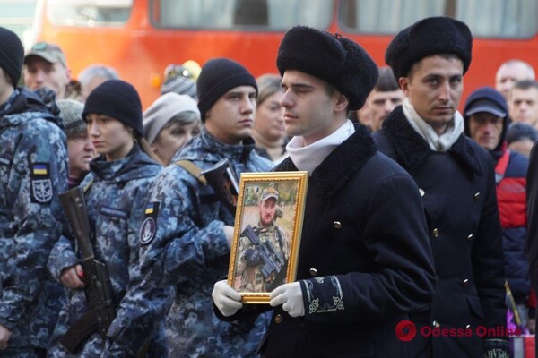 В Одессе простились с двумя погибшими защитниками фото 14