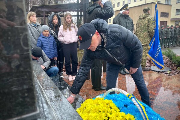 В Одесі відкрили меморіал на згадку про загиблих бійців нацгвардії фото 4