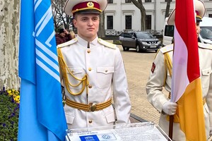В Одессе открыли мемориальную табличку в честь включения Одессы в ЮНЕСКО фото 1