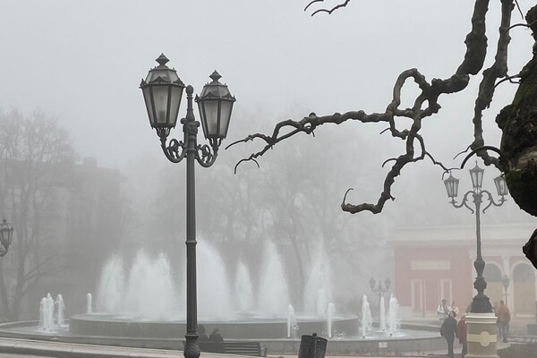 Апрельский туман в Одессе: смотри, как это красиво фото 4