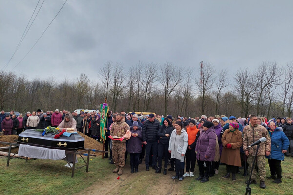 На Одещині попрощалися із загиблим захисником Романом Леонтьєвим фото 4