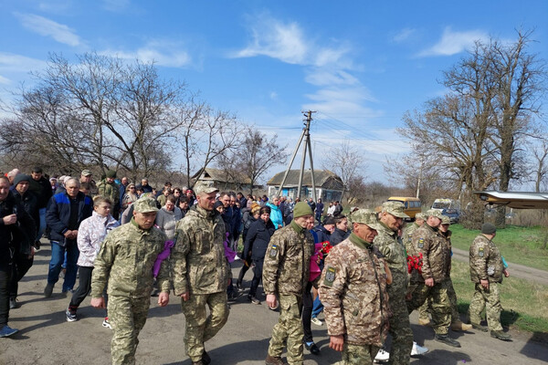 На Одещині попрощалися із загиблим захисником Романом Леонтьєвим фото 5