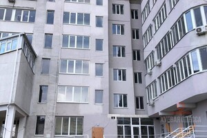 ЖК "Тирас" в Одессе, в который попала российская ракета, отремонтировали  фото