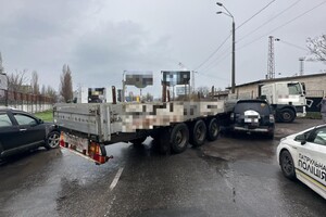На Чорноморському козацтві сталося ДТП з вантажівкою фото