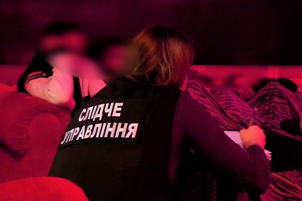 В полиции узнали, что в одесских стриптиз-барах работали проститутки  фото 3