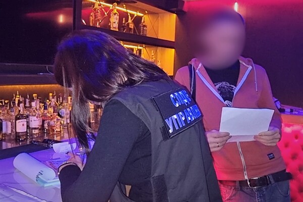 В полиции узнали, что в одесских стриптиз-барах работали проституткифото 4