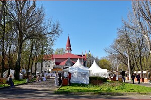 Легионеры и суд над Христом: в Одессе состоялась пасхальная реконструкция фото 18