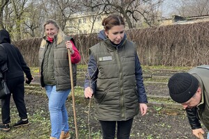 В Одессе высадили саженцы дубов Шевченко в Одессе фото 7