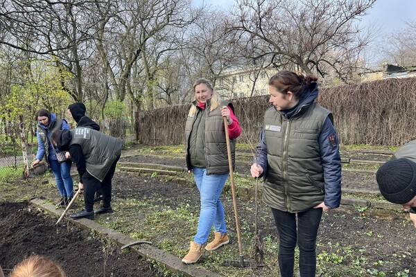 В Одессе высадили саженцы дубов Шевченко в Одессе фото 8
