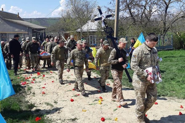 Одесская область простилась с погибшим защитником Ярославом Карпиком фото 4