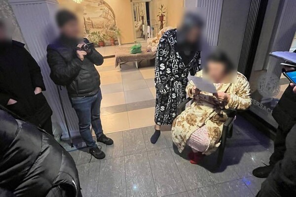 В Одессе будут судить юристов, которые организовали выезд мужчин за границу фото