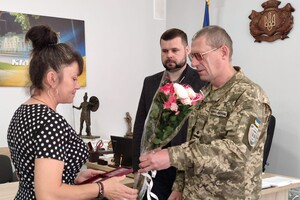 На Одещині дружині загиблого воїна вручили орден &quot;За мужність&quot; фото