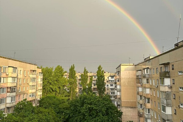 Одесситы наблюдали красочную двойную радугу фото 4