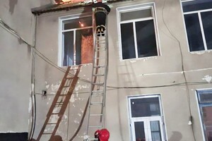Масштабна пожежа на Одещині: полум'я охопило ліцей фото 2