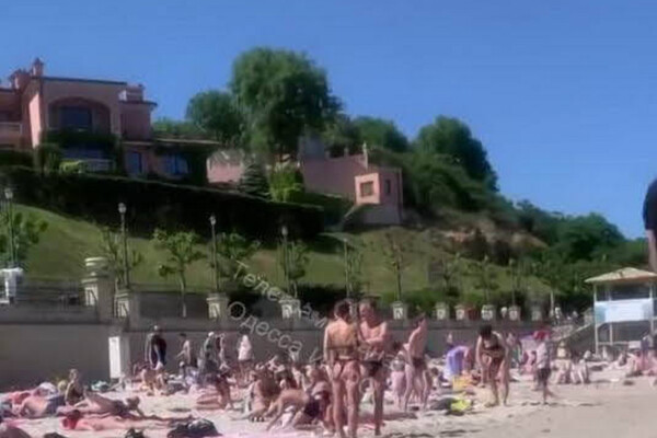 В ОВА говорят, что пока рано говорить об открытии пляжного сезона в Одессе, но на пляжах аншлаг фото 4