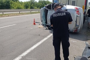 На трассе Киев-Одесса произошло тройное ДТП: пострадали двое детей фото 1