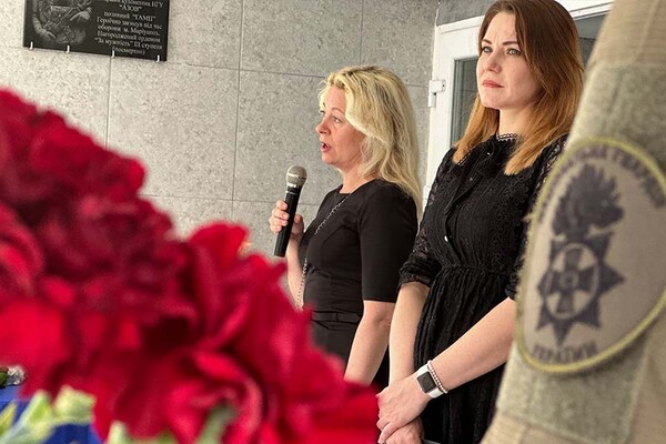 На Одещині відкрили меморіальну дошку загиблому захиснику Маріуполя фото 4