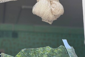 От ночной атаки дронов в Одессе пострадали несколько школ и детских садов фото 4